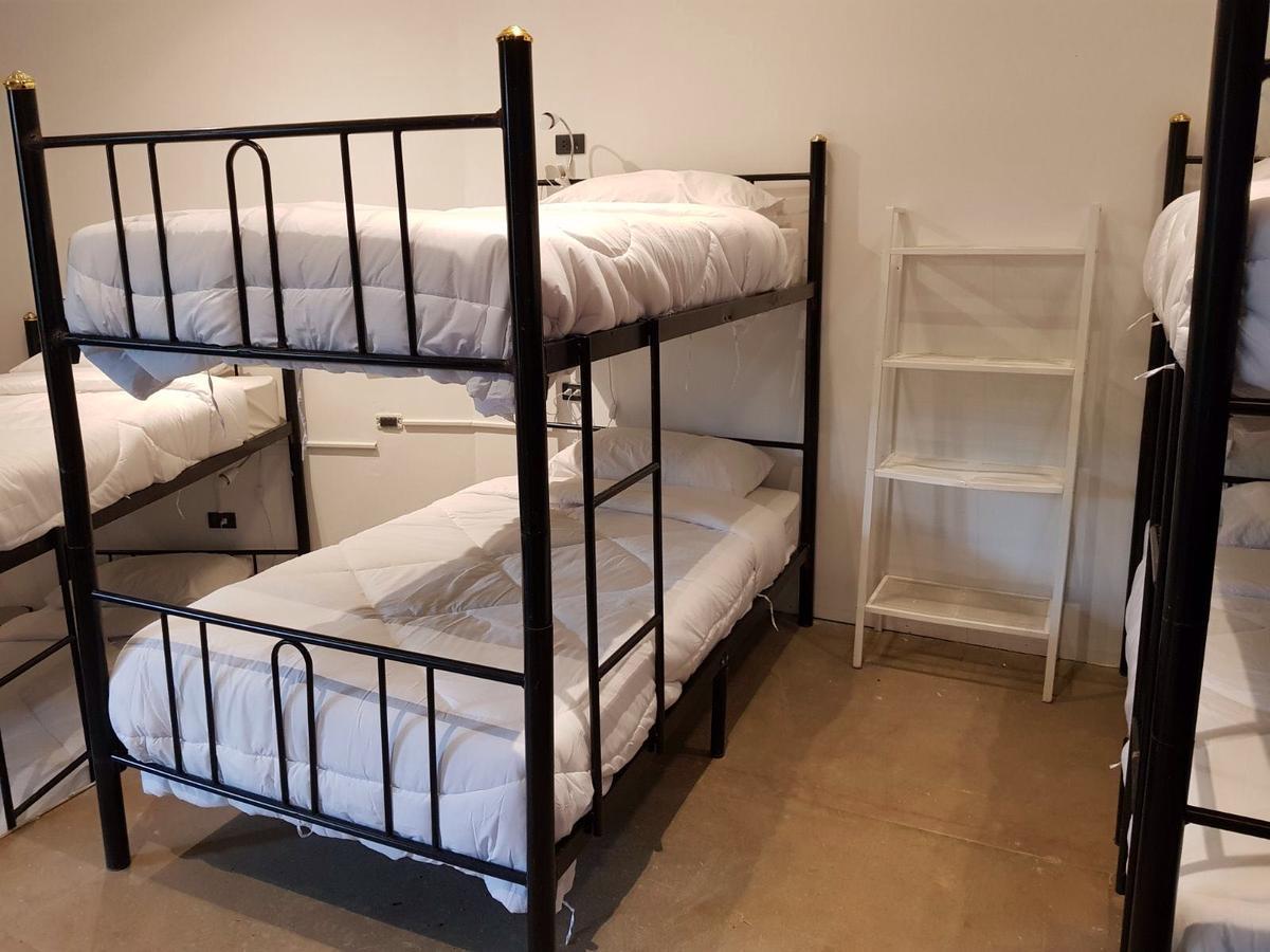 Paradise Beach Backpackers Hostel Patong Екстериор снимка